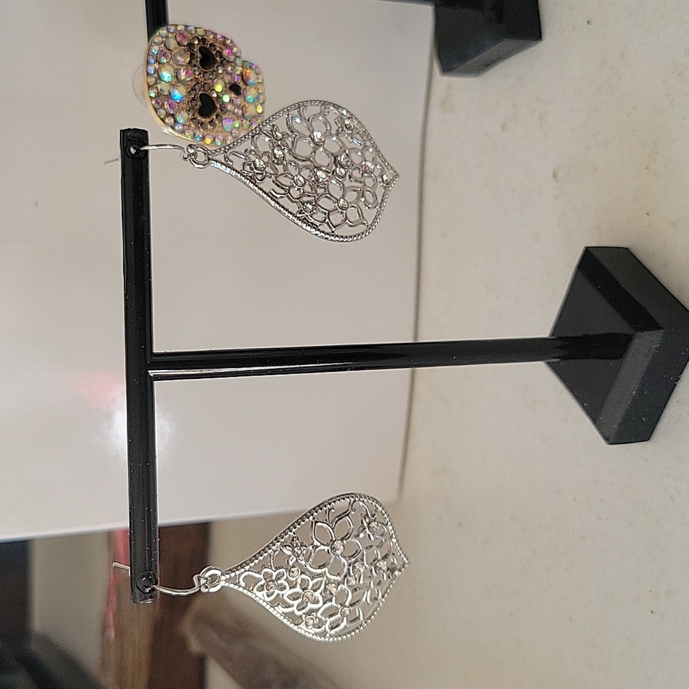 Costume Pair of earrings - Picture 4 of 5